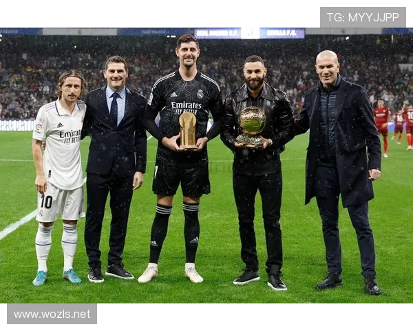 库尔图瓦：3次萨莫拉奖与门将冲击金球的上限分析